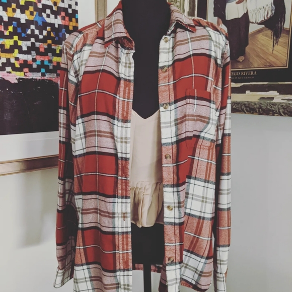 Upcycled women's flannel shirt - Picture 2 of 2